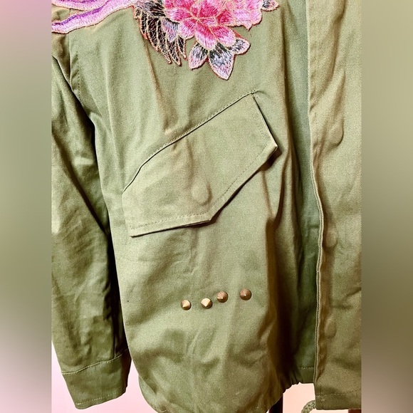 🆕RARE Cindy Kono embroidered army jacket, hidden zipper/snaps front 💚🦚🌺 NWOT - Picture 10 of 12
